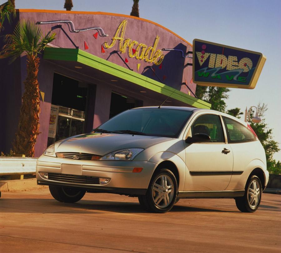  Ford Focus 1999 года  (фото 26 из 130)
